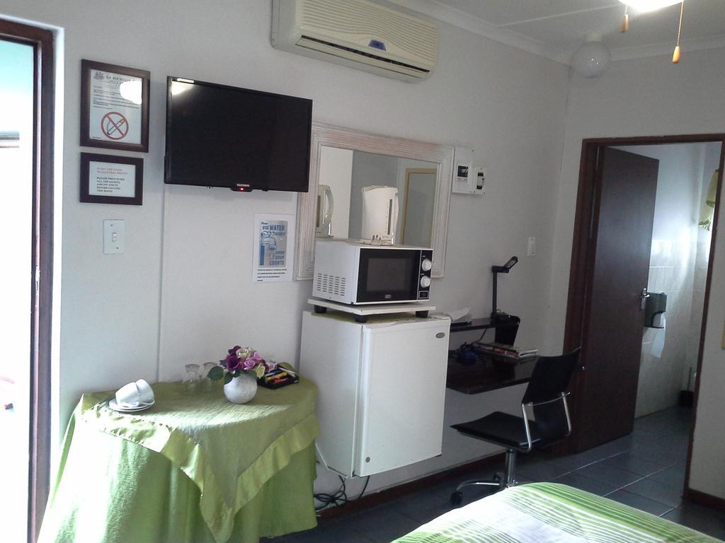 La Rochelle Inn Richards Bay Bagian luar foto